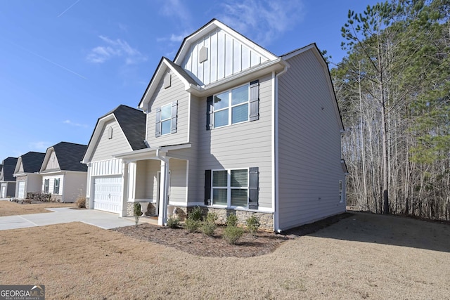 view of front of home featuring a garage