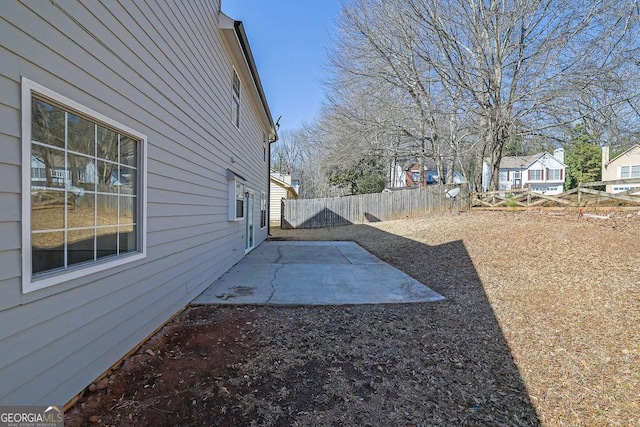 view of yard featuring a patio