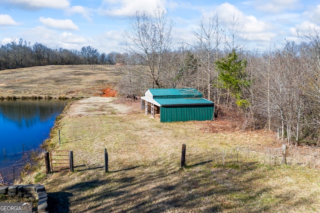 view of yard featuring a water view