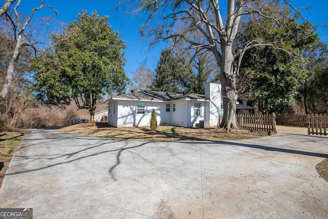 view of front of property