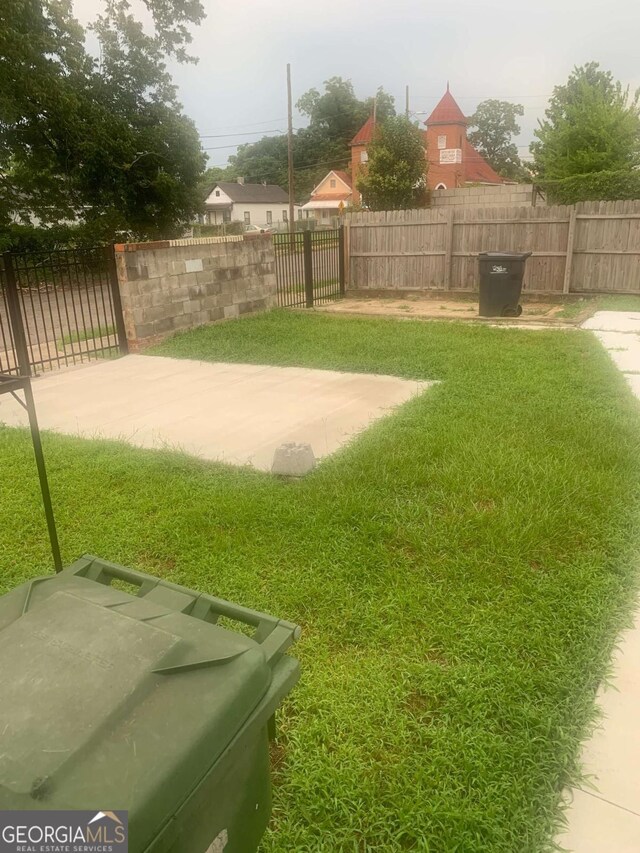1102 Phillips St, Augusta, GA 30901 - view of yard with a patio