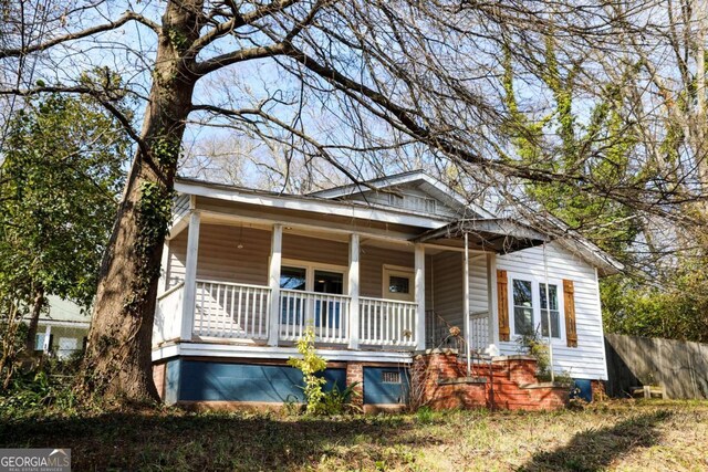 view of front of property with covered porch