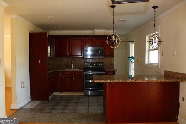 kitchen featuring sink, backsplash, hanging light fixtures, kitchen peninsula, and stainless steel appliances