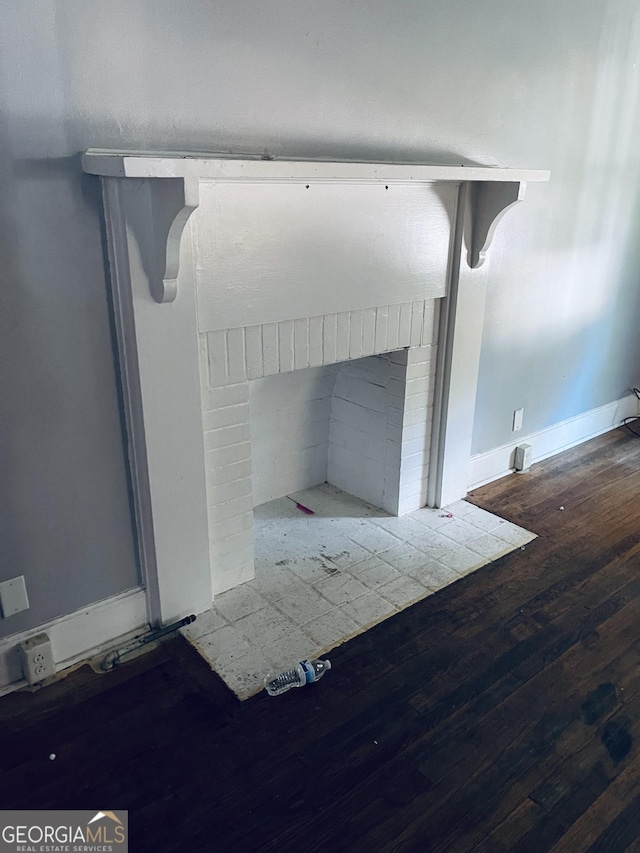 room details featuring wood-type flooring