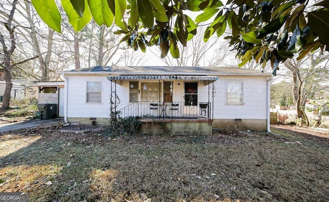 view of front of house featuring covered porch