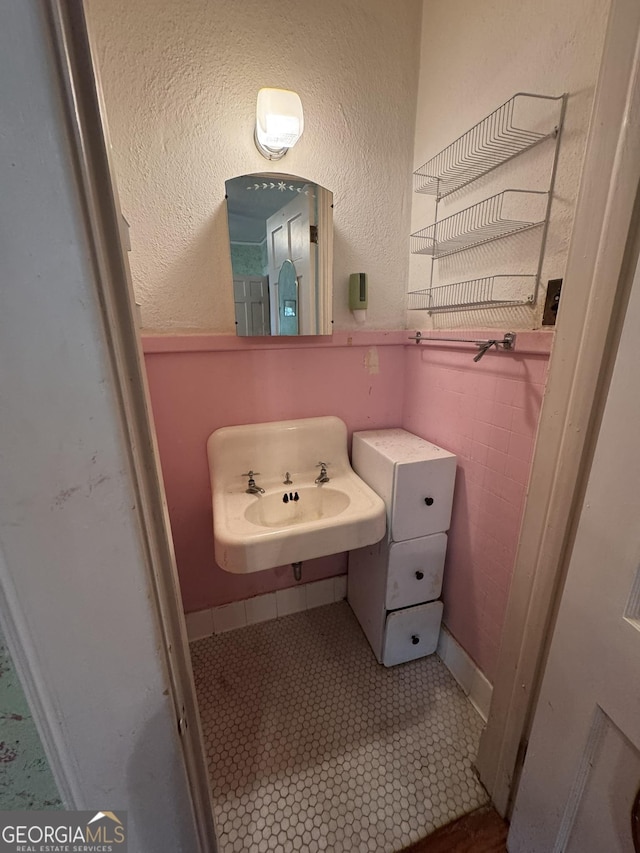 bathroom featuring tile patterned floors