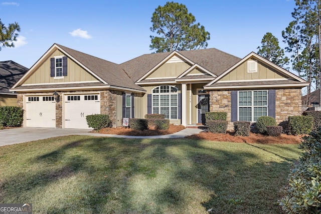 craftsman-style home with a front lawn