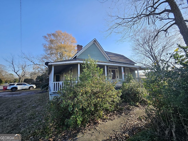 view of front facade with covered porch