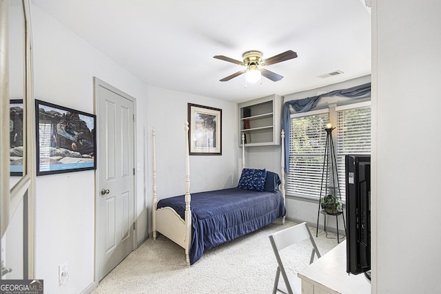 bedroom with ceiling fan