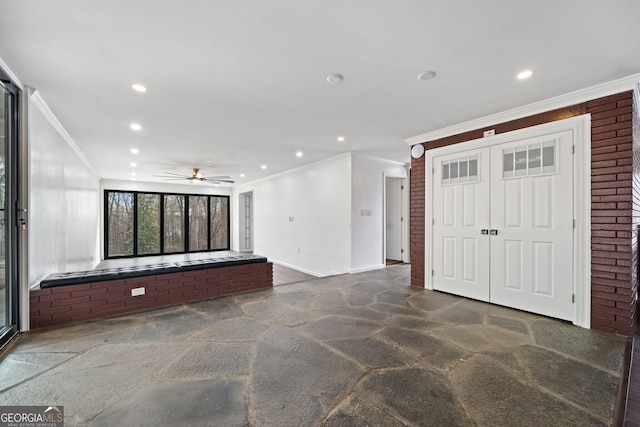 entryway featuring ornamental molding