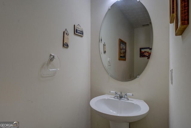 bathroom with sink