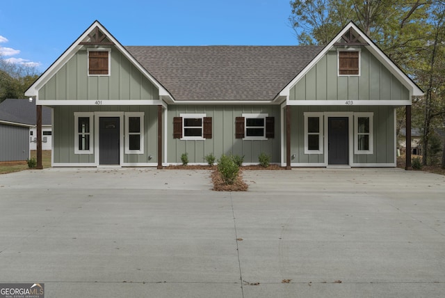 view of front of home featuring a porch