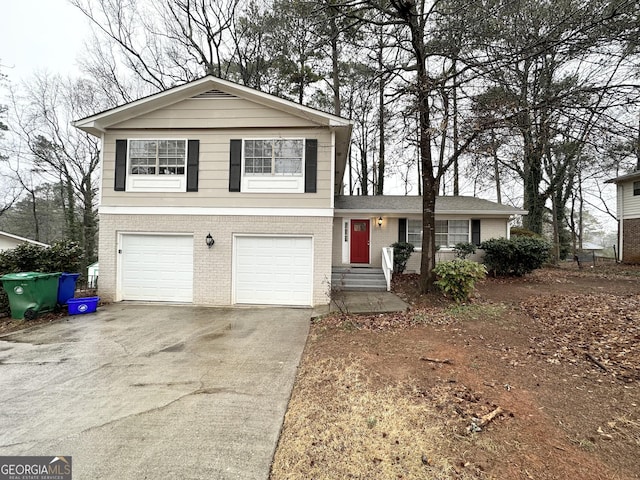 view of front of house featuring a garage