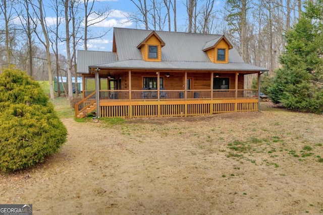 farmhouse-style home featuring a porch