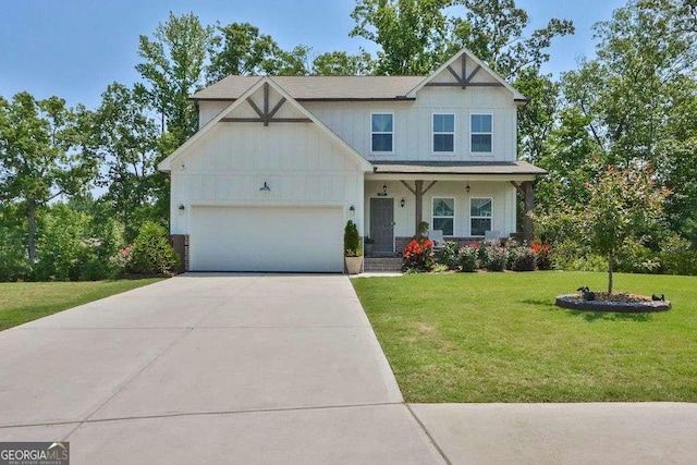 view of front of home featuring a front lawn