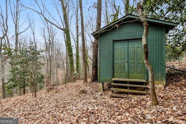 view of outbuilding