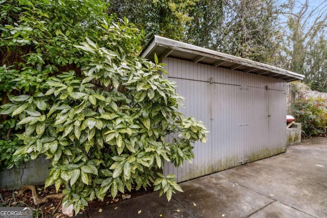 view of outbuilding