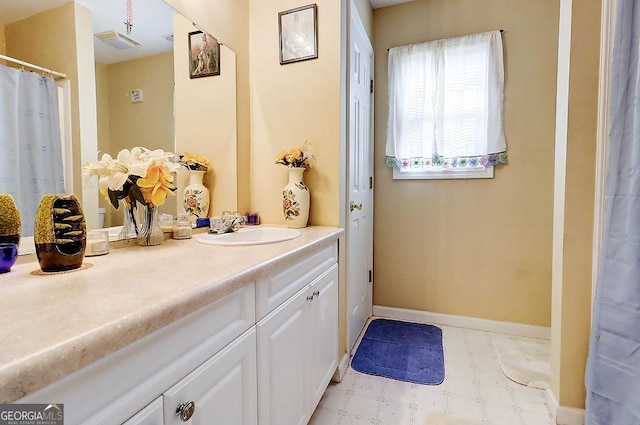 bathroom with vanity