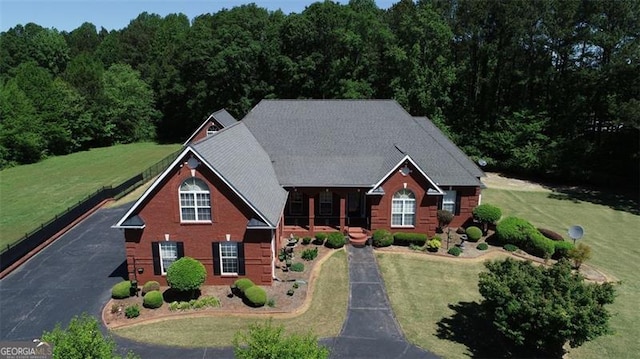 view of front of house with a front yard