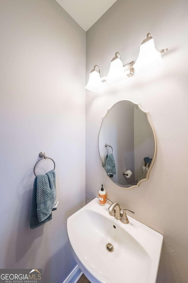 bathroom with sink