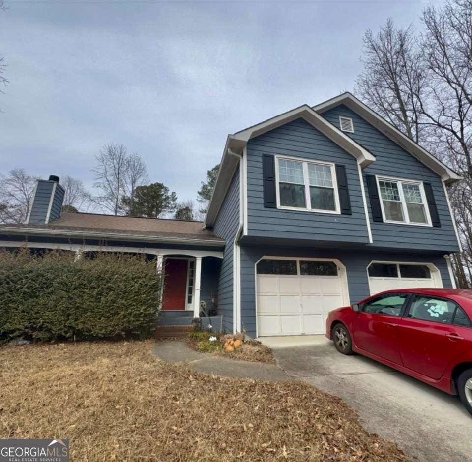 view of front of house featuring a garage