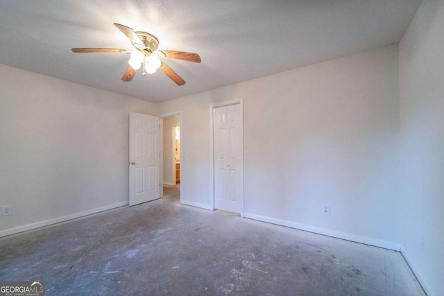 empty room featuring ceiling fan