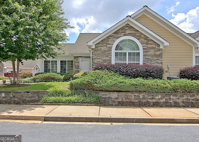 view of front of house