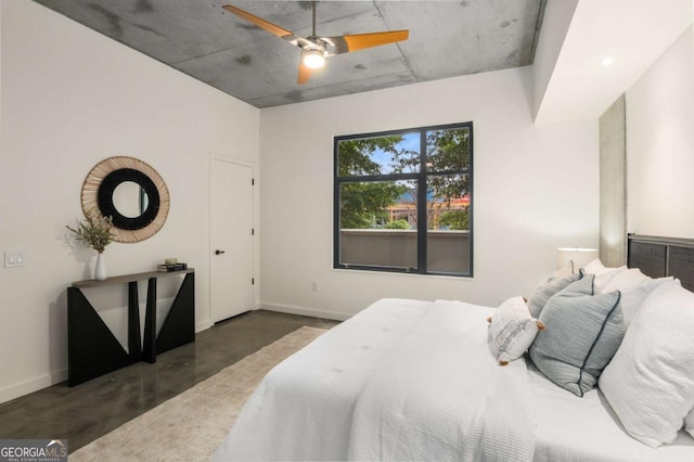 bedroom with ceiling fan