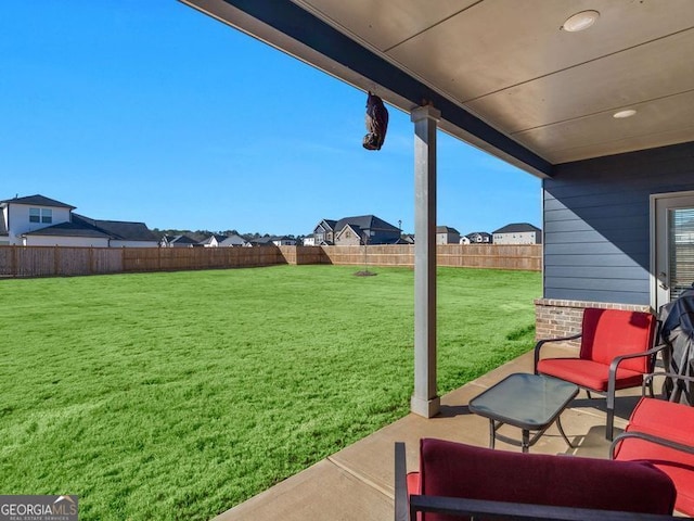 view of yard featuring a patio area