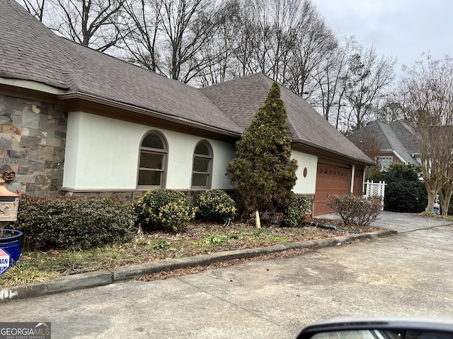 view of front of house with a garage