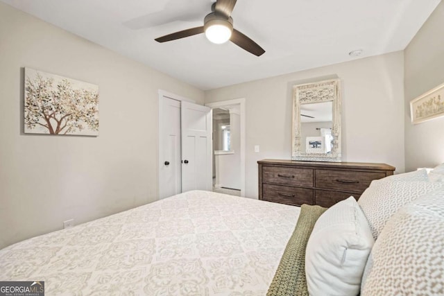 bedroom featuring ceiling fan