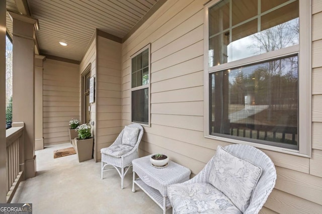 view of patio / terrace with covered porch