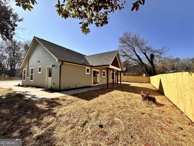 view of front of house