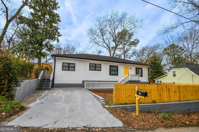 view of front of property