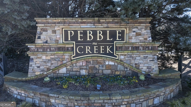 view of community / neighborhood sign