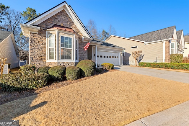 view of front facade featuring a garage