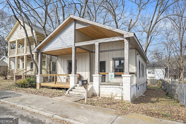 view of front facade featuring a porch