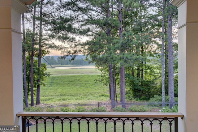 view of yard at dusk