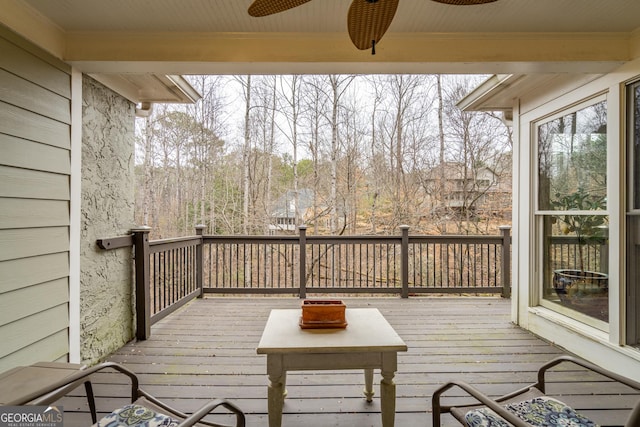 deck with ceiling fan