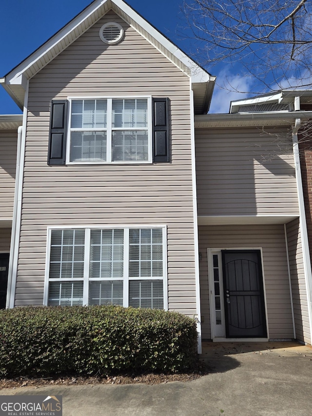 view of front of home