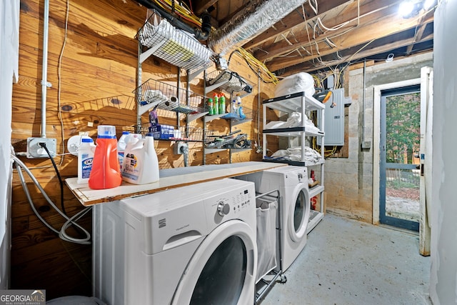 laundry area featuring washer and clothes dryer