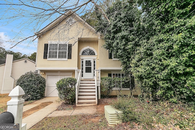 view of front of house featuring a garage