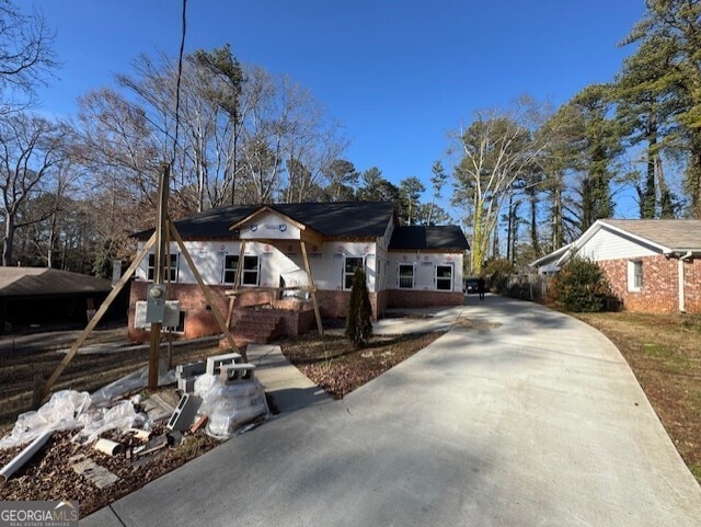 view of front of property