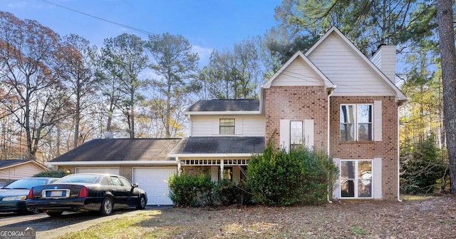 view of front property featuring a garage