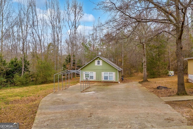 view of front of property with a carport