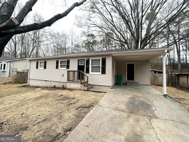 manufactured / mobile home with a carport