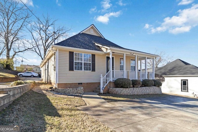 view of front of home featuring a porch