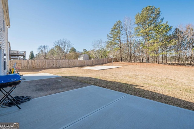 view of yard with a patio