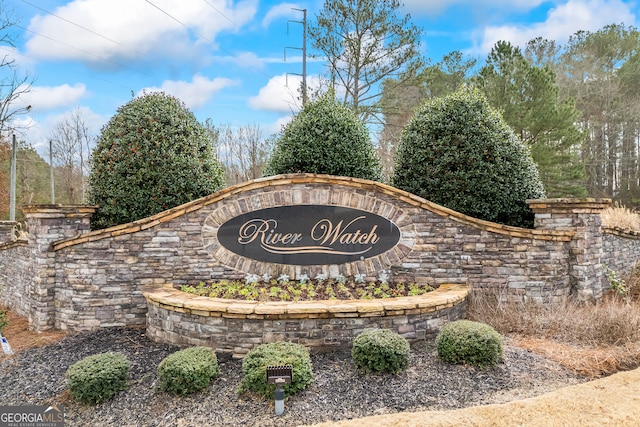 view of community / neighborhood sign