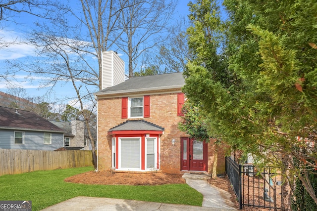 view of front of property with a front yard